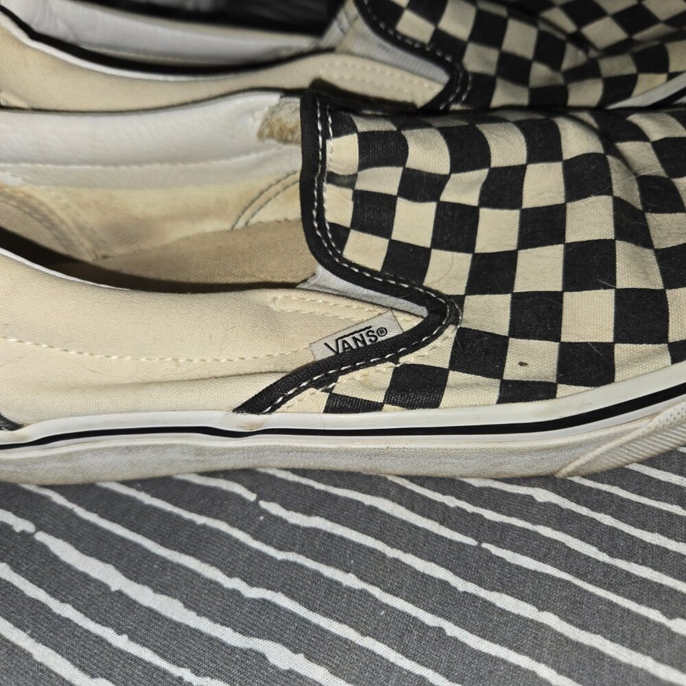 Vans - Picture 3 of 12